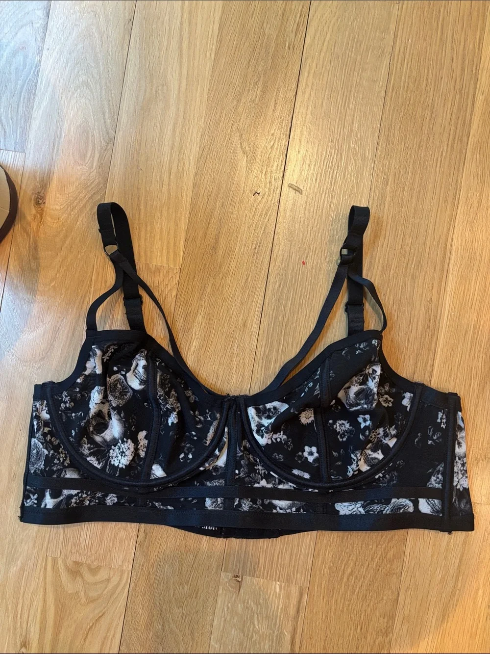Torrid Bra Sheer Skull Print Sheer Size 0 Large